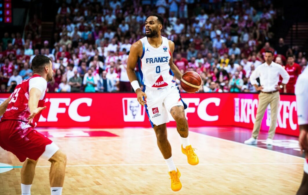Eurobasket 2025 / « Un Elie des grands jours » : la montée en puissance du métronome Elie Okobo