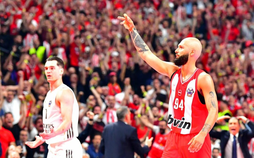« Ça parait être le destin » : MVP, Evan Fournier ramène l&rsquo;Olympiakos sur le toit de l&rsquo;Europe et brise la malédiction
