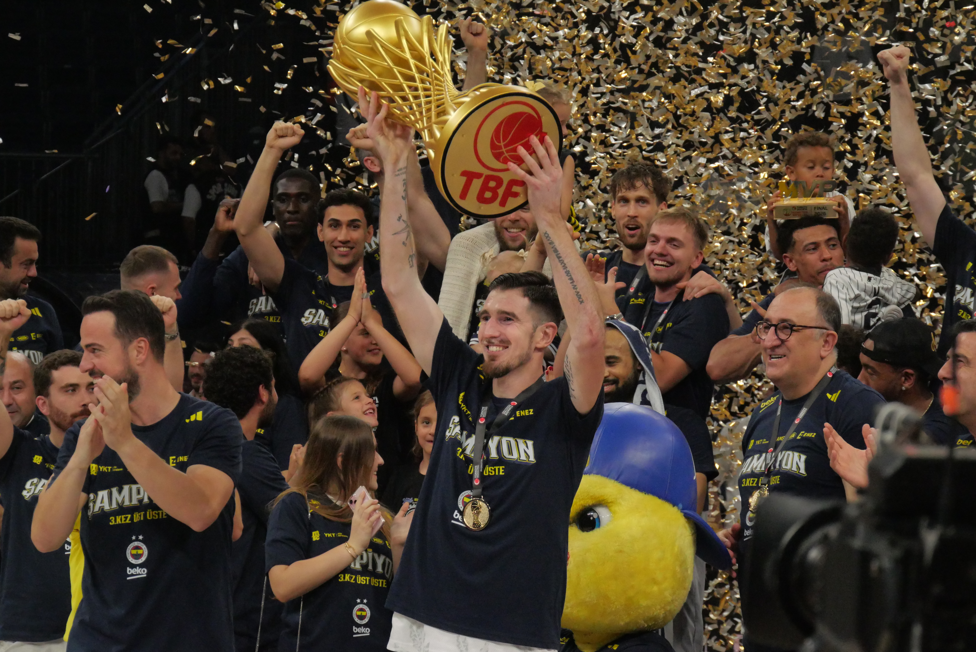 DOSSIER NANDO DE COLO #3 – La désillusion athénienne avant le titre final